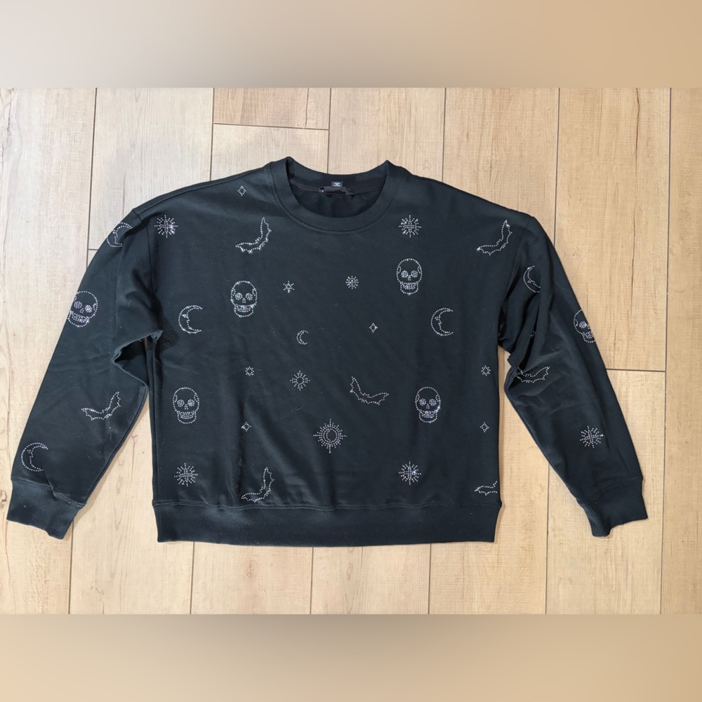 Marled Black Men's Sweater with Skull and Moon Design - Picture 8 of 8